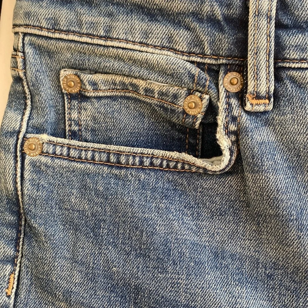 Lauren Ralph Lauren mid rise ankle length slightly distressed jeans size 6 NWOT - Picture 6 of 10